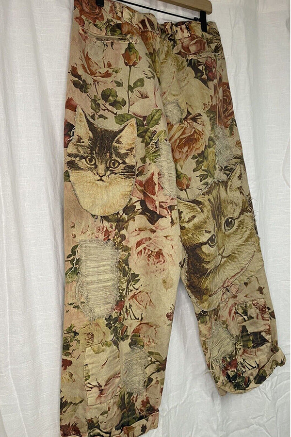 Floral Cat Embroidery Ripped Jeans