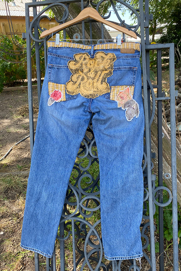 Floral Appliqu¨¦ Blue Jeans