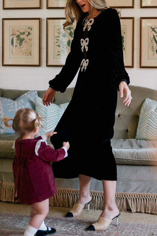 Elegant Velvet Dress with Delicate Bow