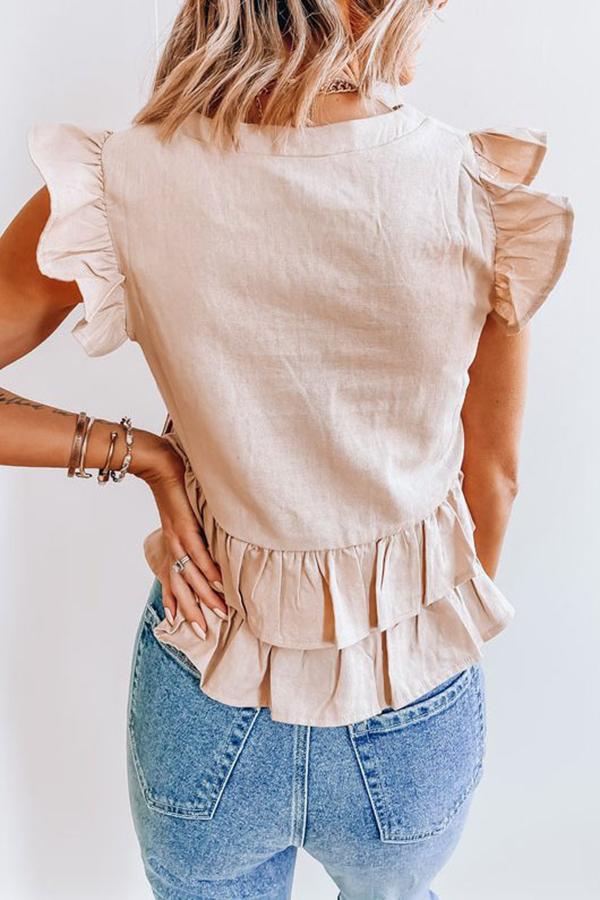 Single-breasted Ruffled Top