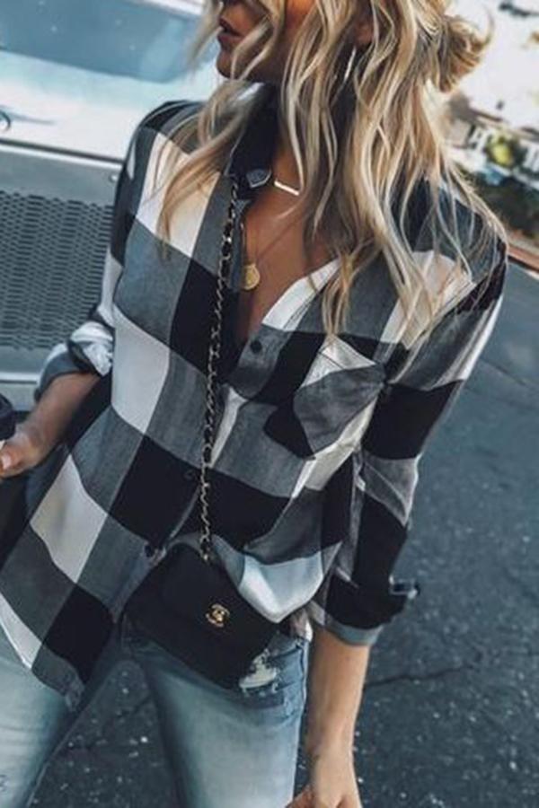 Casual Long-sleeved Black And White Plaid Shirt