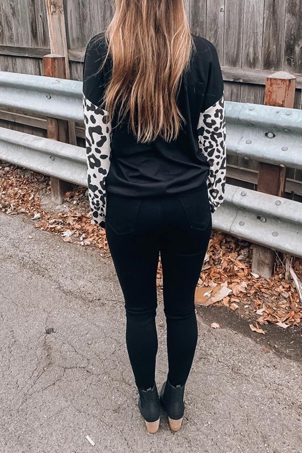 Long Sleeve Leopard Print V Neck Blouse