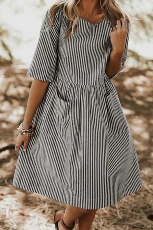 Loose Casual Round Neck Stripe Pockets Dress