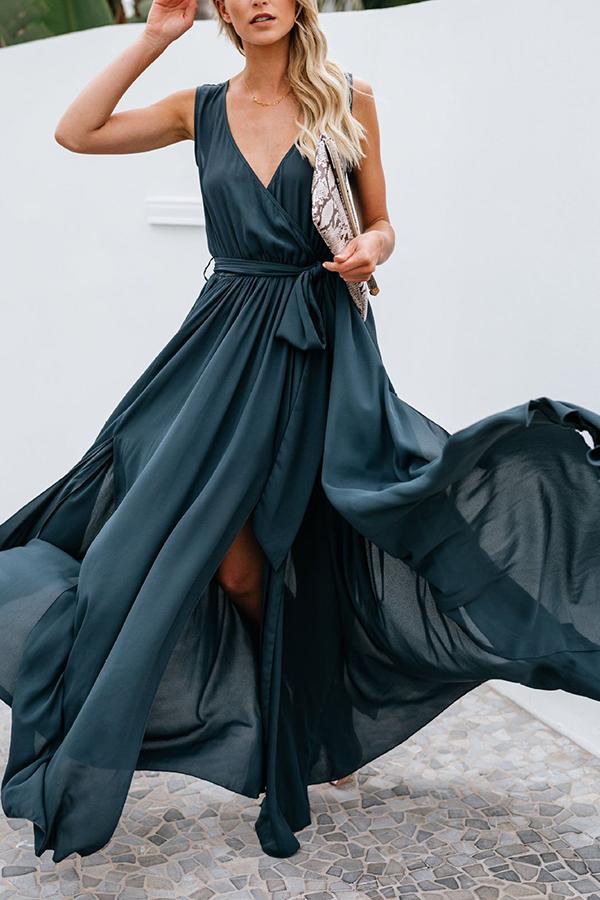 Solid Color V-neck Mid-waist Sleeveless Maxi Dress