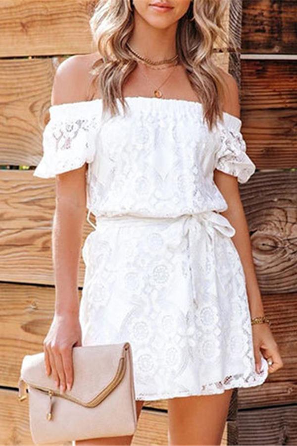 Off-the-shoulder Lace Short-sleeved Dress