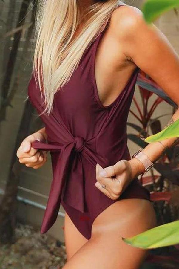 Burgundy sexy knotted one-piece swimsuit