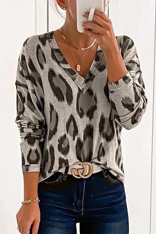 Fashion Leopard Print V-neck T-shirt