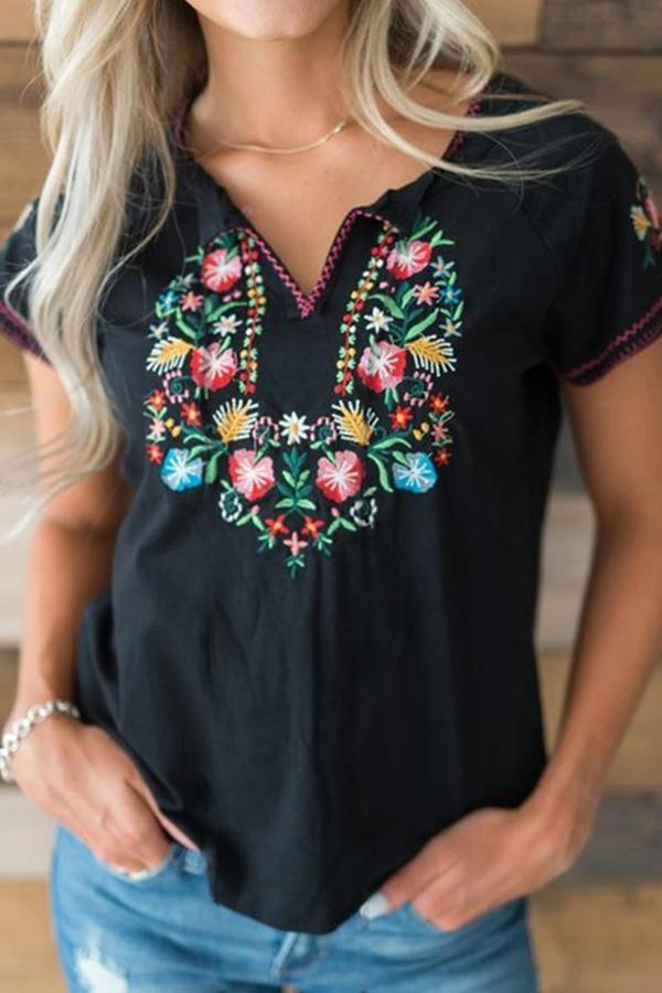 Vintage Embroidered Short-sleeved T-shirt