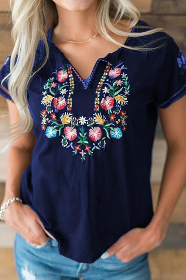 Vintage Embroidered Short-sleeved T-shirt