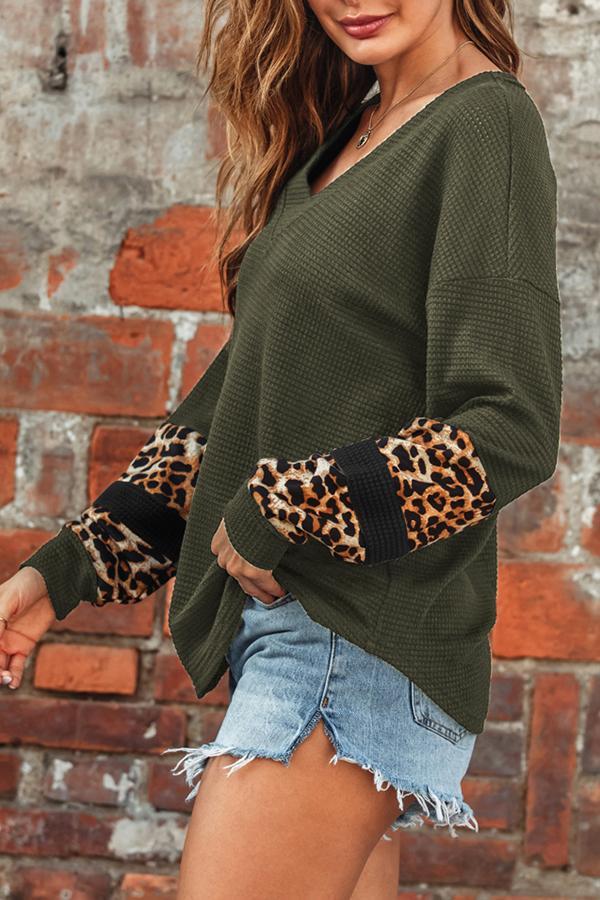 Leopard Print V-Neck Long Sleeve Casual Top