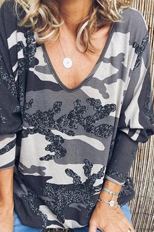 V-neck Camouflage Leopard Print T-shirt