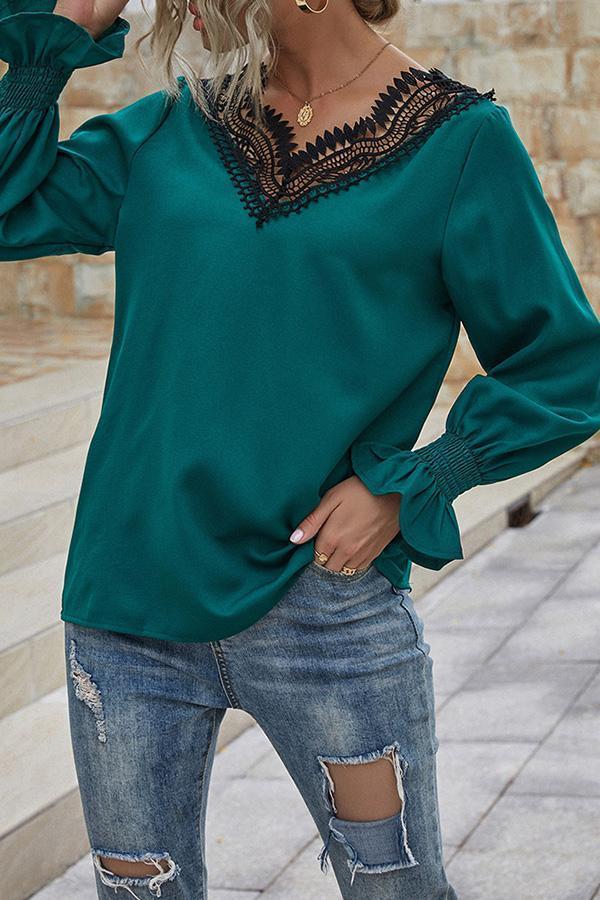 Chic Lace Patchwork Neck Drawstring Sleeves Solid Color Shirt