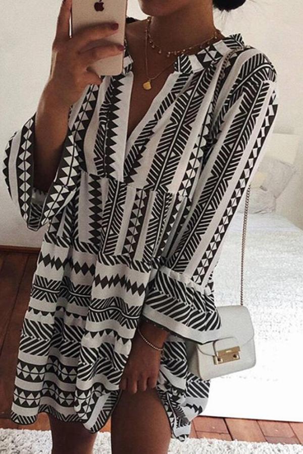 Casual Stylish Geometric Print Flared Sleeves Midi Dress